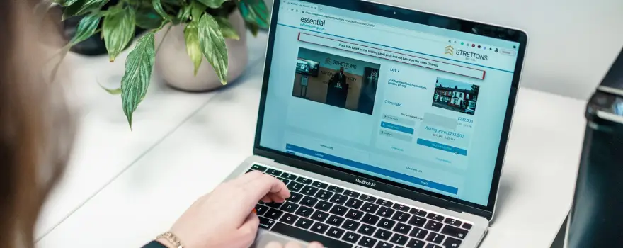 Auction Buying Guide  - Strettons